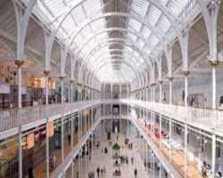 The design of the building of the museum is based on the Crystal Palace of London which also served as a venue for the temporary exhibition named the 